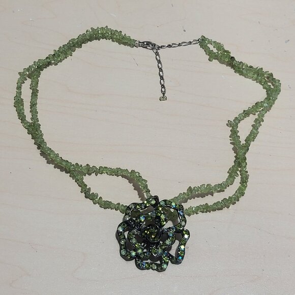 Multi Strand Green Beaded Necklace Detachable Floral Brooch Pendant - Picture 13 of 13